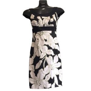 Laura Petites Black & White Floral Dress Size 2